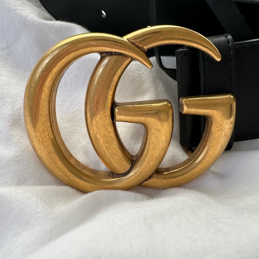 Gucci Black Leather Belt with Gold Double G Buckle - Picture 2 of 5